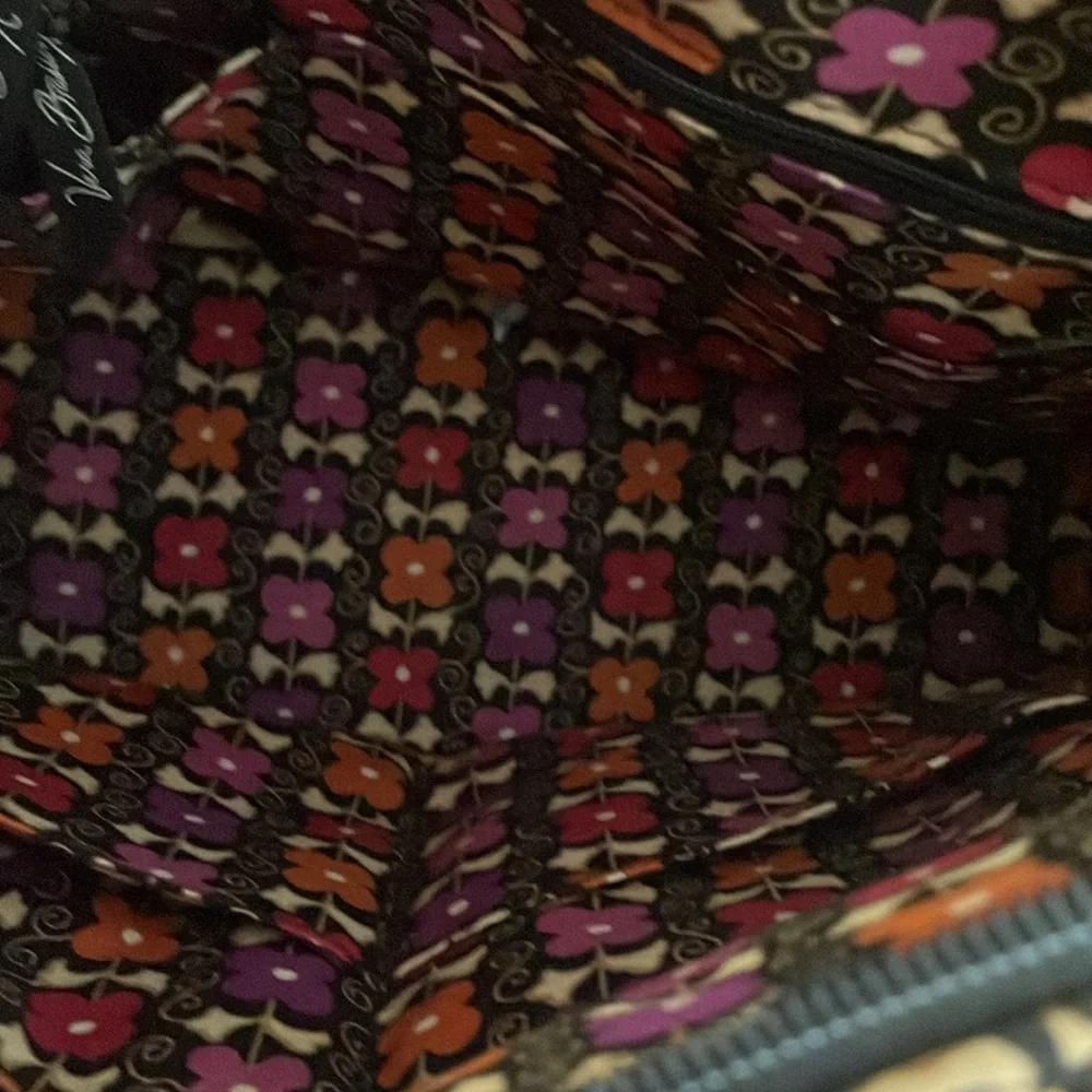 Vera Bradley Handbag. Very good condition.